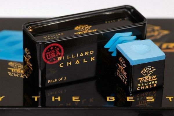 «Tiger High Performance Chalk» это инновационный мел, благодаря которому ваши удары станут более точными, а также вы уменьшите количество киксов.
Основные преимущества мела Tiger High Performance:
Мел имеет улучшенное сцепление с наклейкой и схватывается мгновенно
Не осыпается и не пачкает сукно
Мел Tiger High Performance продается в стильном металлическом кейсе, благодаря которому мел не только удобно хранить. Он станет прекрасным подарком для любителей и профессионалов бильярдного спорта.